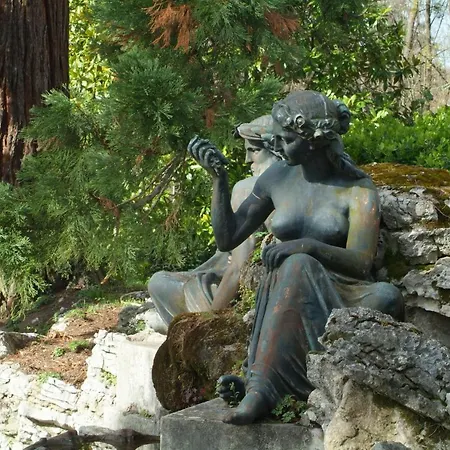 B&B Hotel-musee Bagatelle *